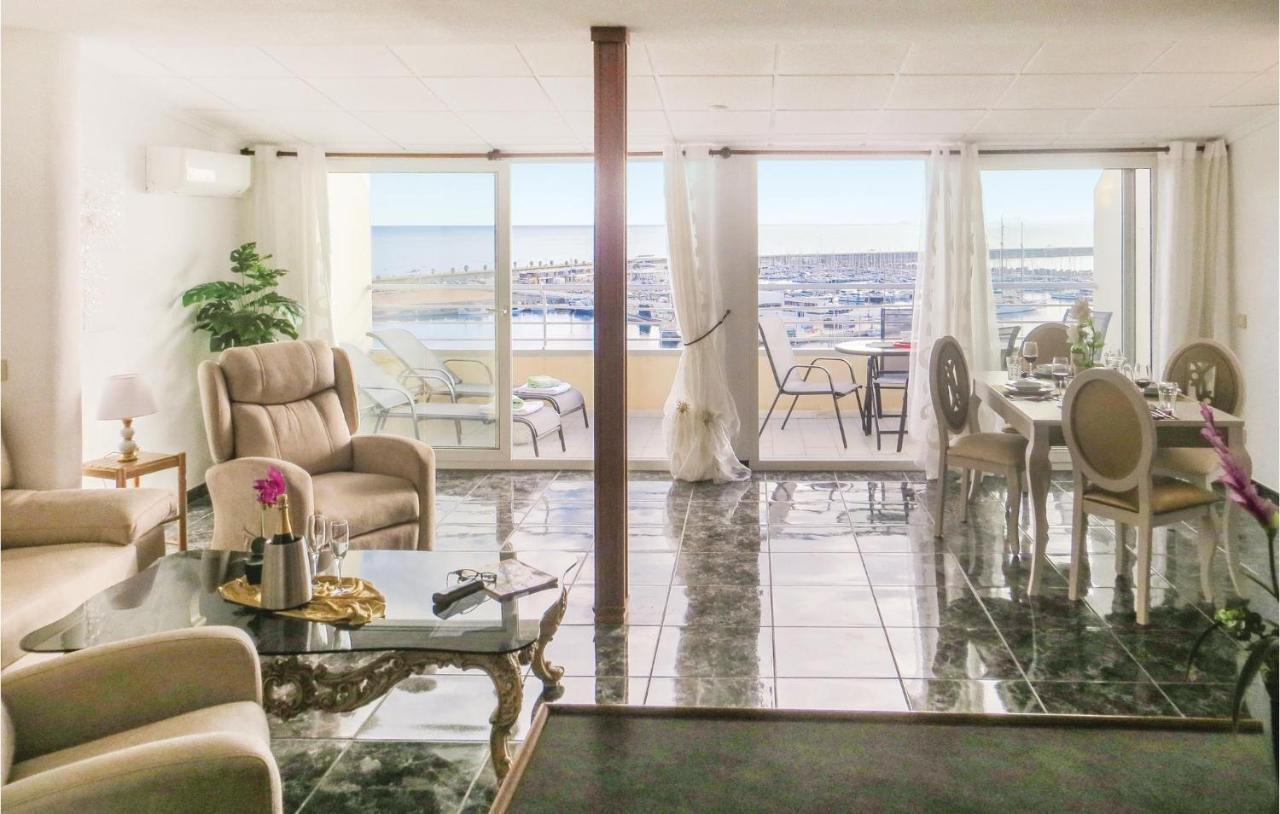 2 Bedroom Stunning Apartment In Torrevieja Exterior foto